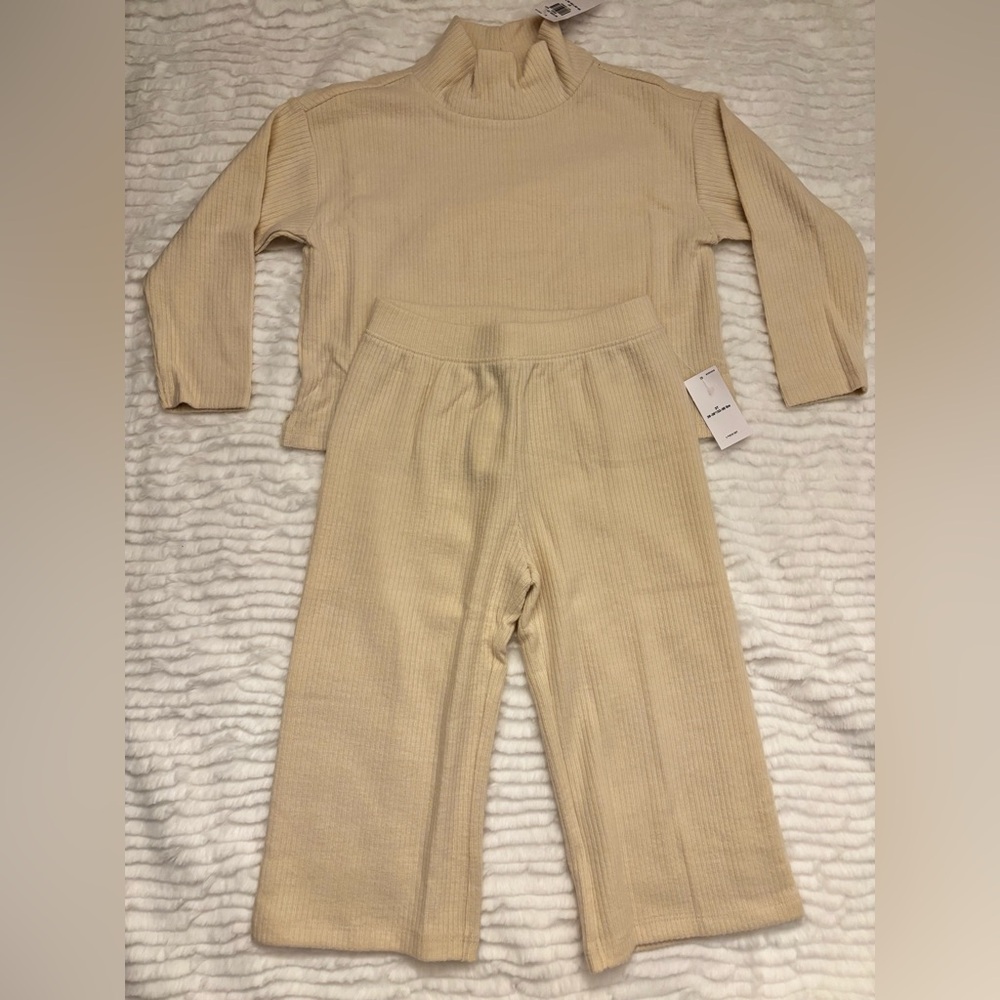 Plush Ribbed Long-Sleeve Top and Flare Pants Set for Baby